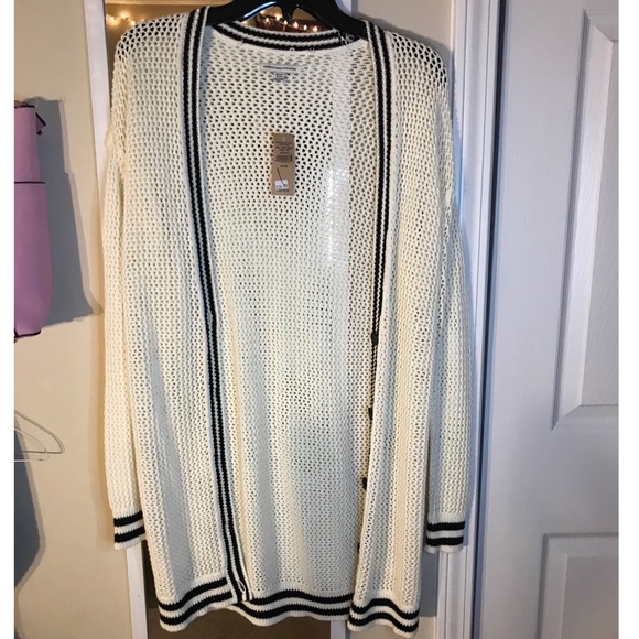 American Eagle Outfitters Sweaters - 🌞AEO NWT CARDIGAN‼️